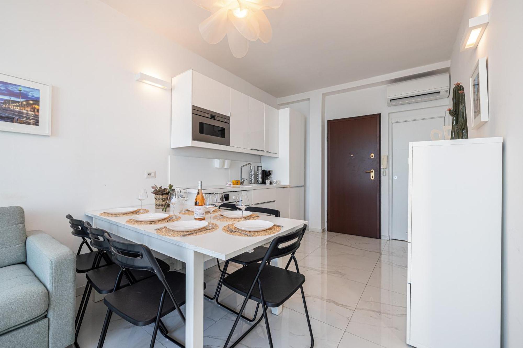 Sea View - 2 Bdr Promenade Des